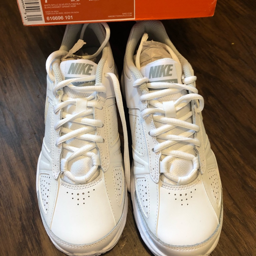 Women’s Nike T-Lite XL Sneakers